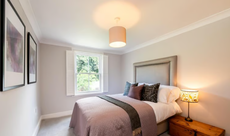 🏡 “Room with Natural Charm” – Hammersmith Zone 2 🏡